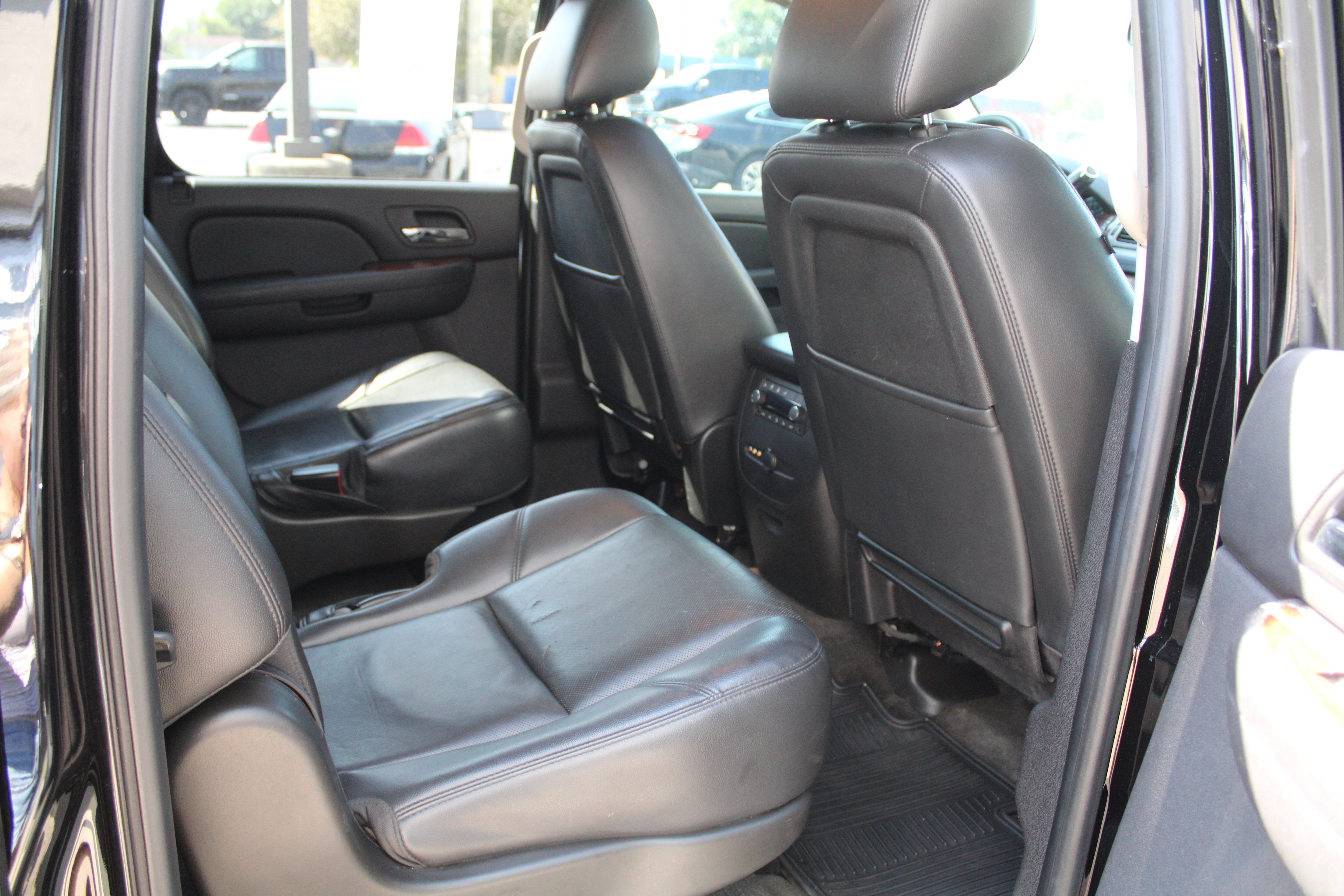 2014 Chevrolet Suburban LTZ