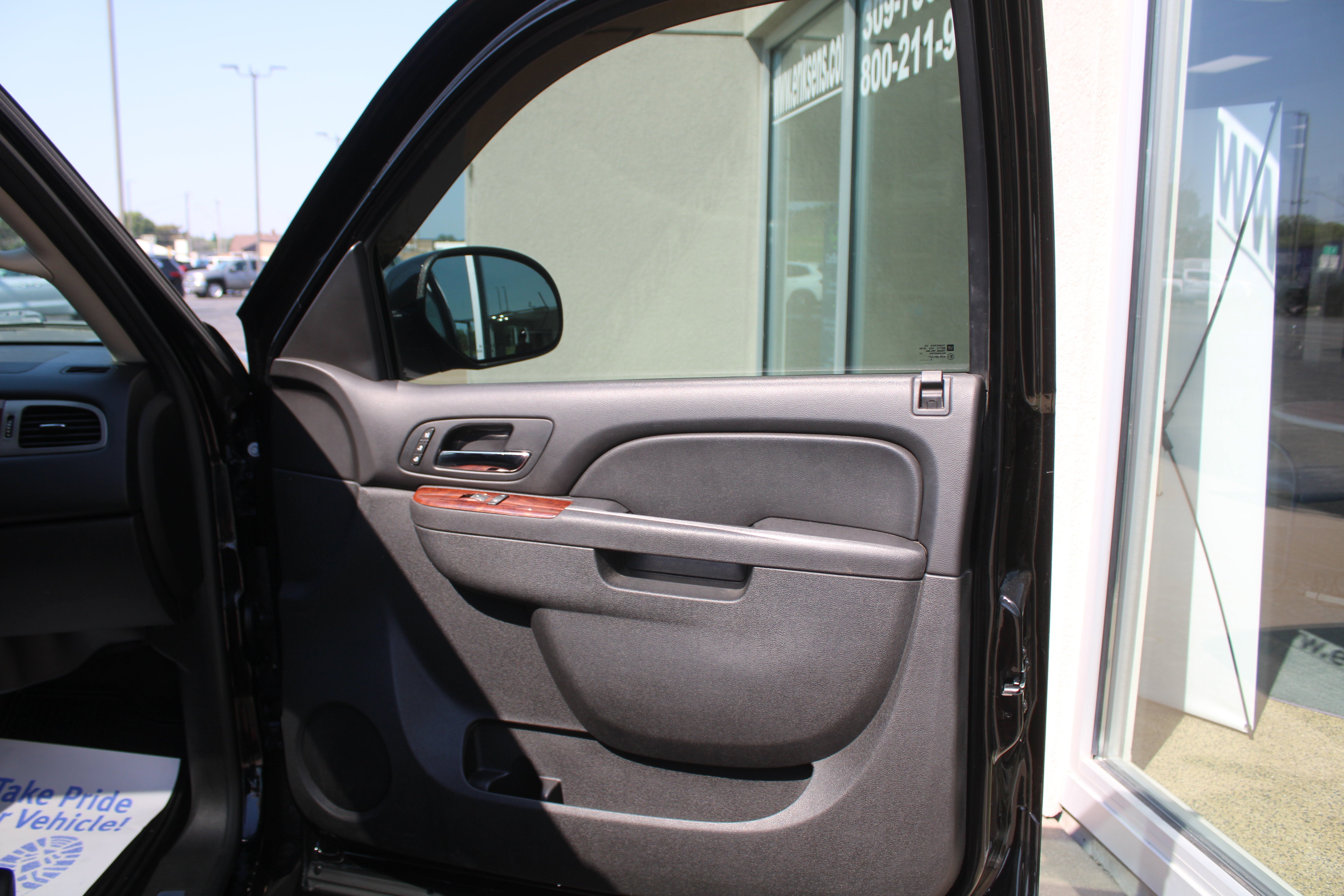 2014 Chevrolet Suburban LTZ