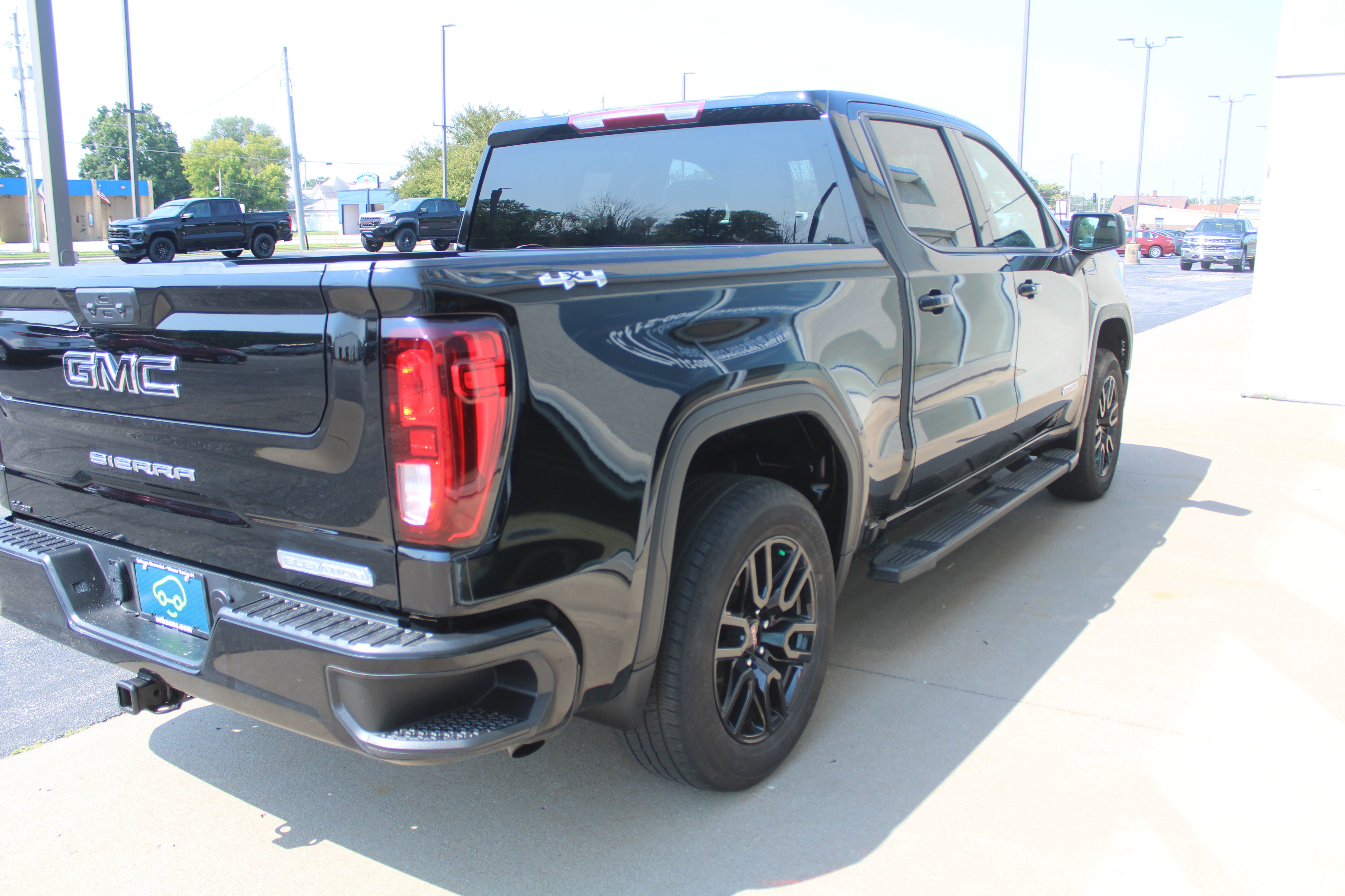 2023 GMC Sierra 1500 Elevation