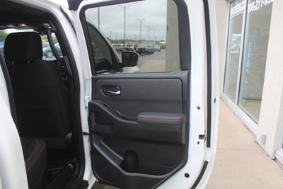 2023 Nissan Frontier Crew Cab PRO-4X 4x4