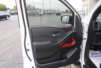 2023 Nissan Frontier Crew Cab PRO-4X 4x4