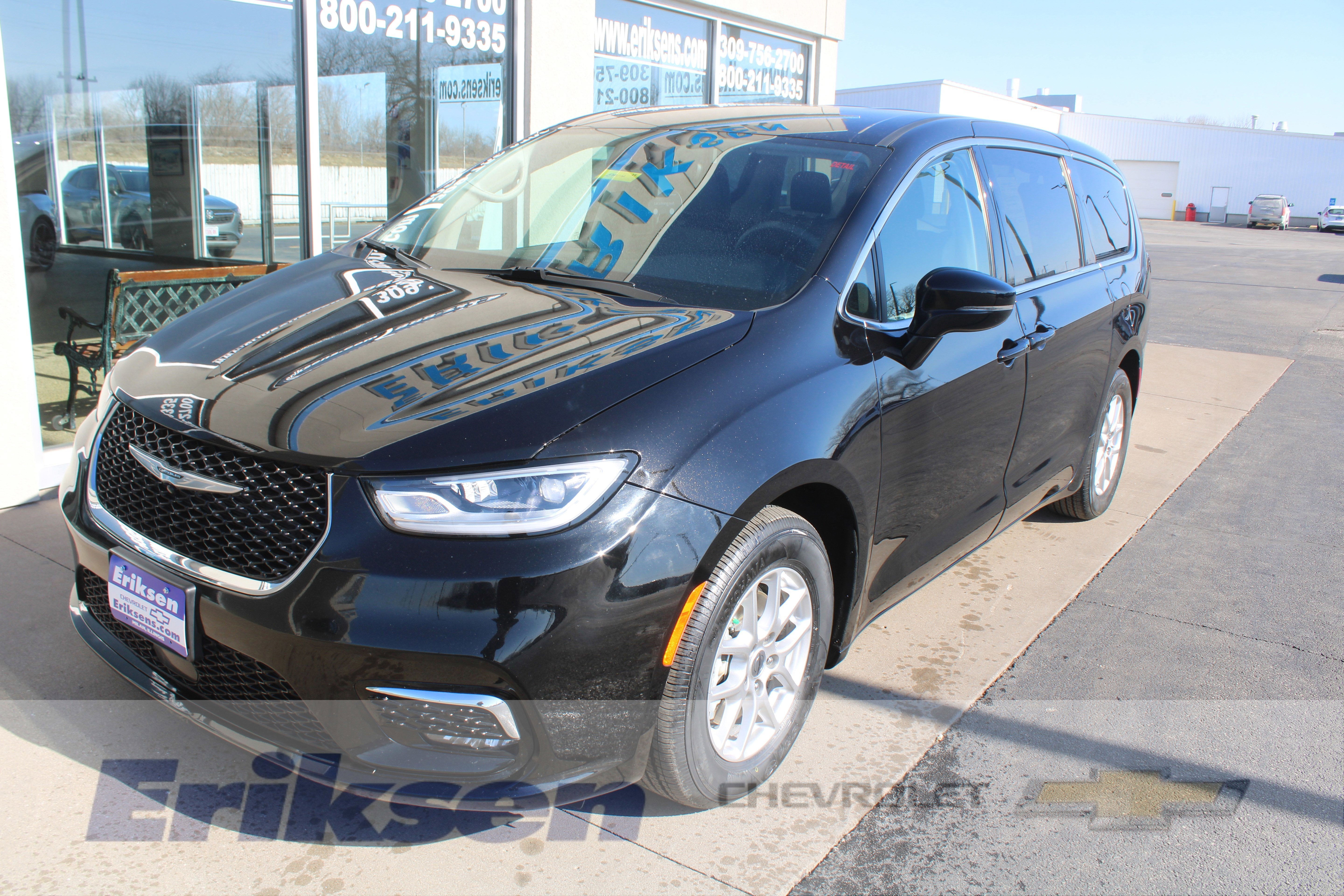 2024 Chrysler Pacifica Touring L