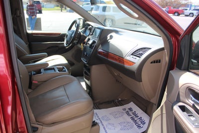 2013 Chrysler Town & Country Touring