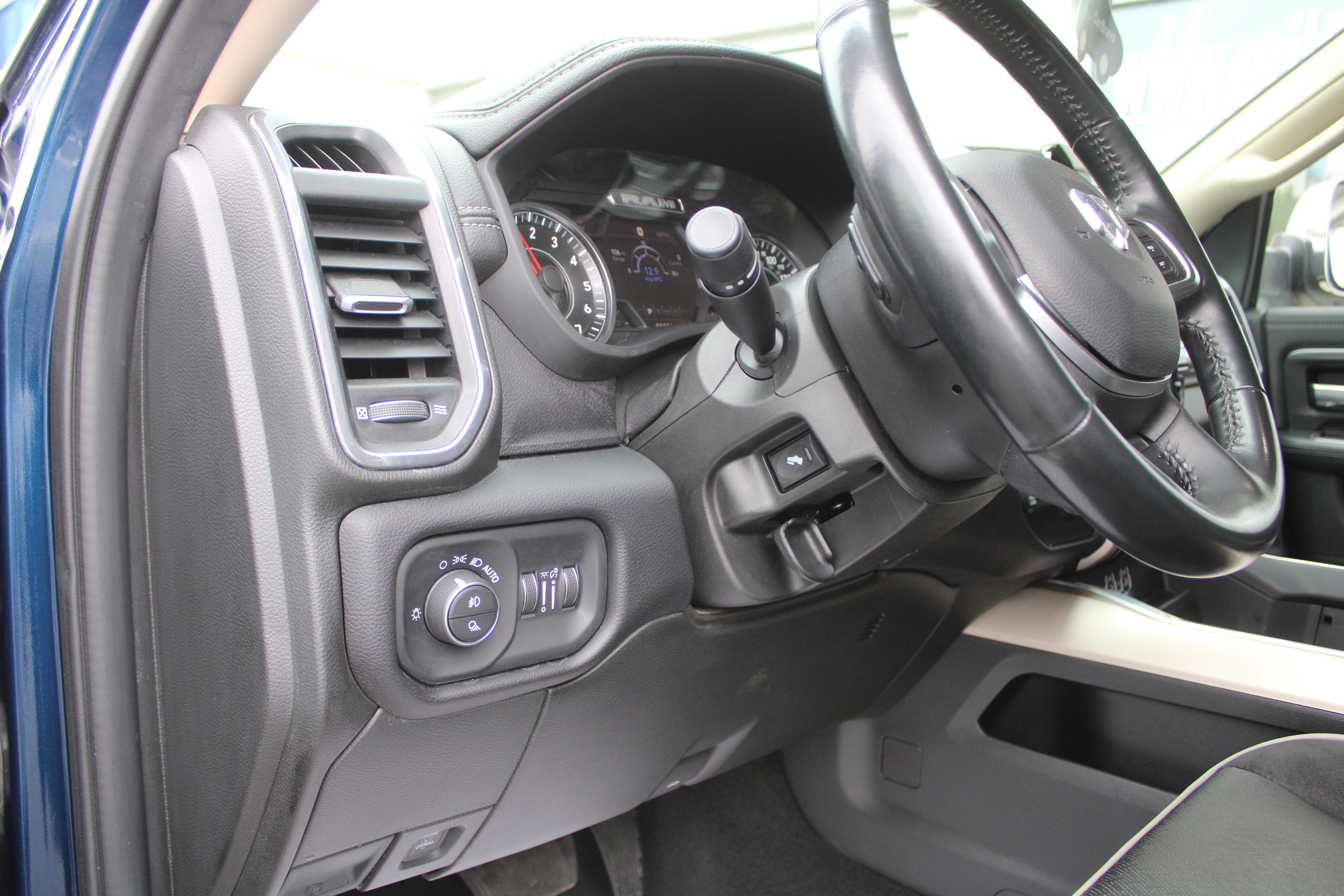 2022 RAM 2500 Laramie Crew Cab 4x4 6'4" Box