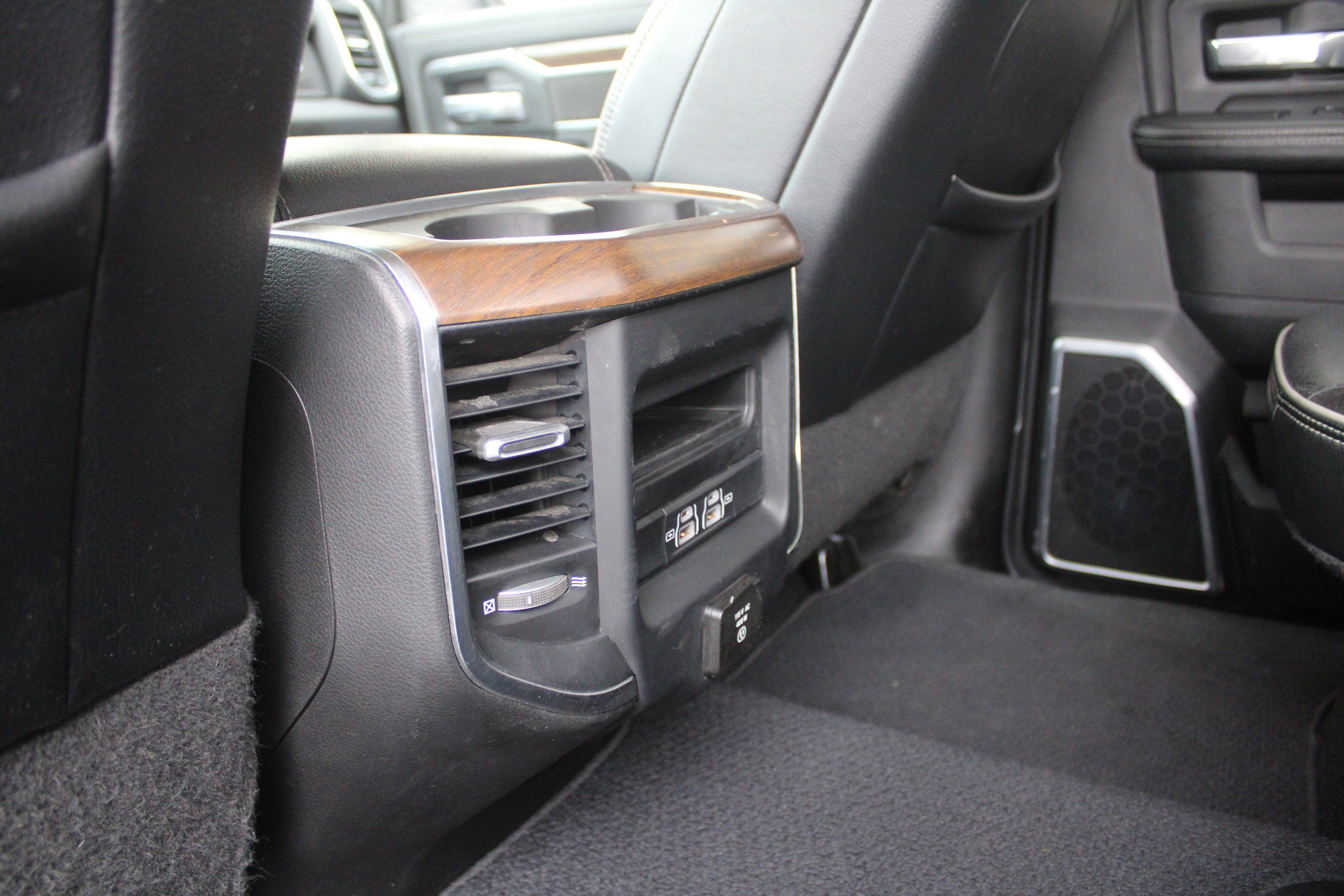 2022 RAM 2500 Laramie Crew Cab 4x4 6'4" Box