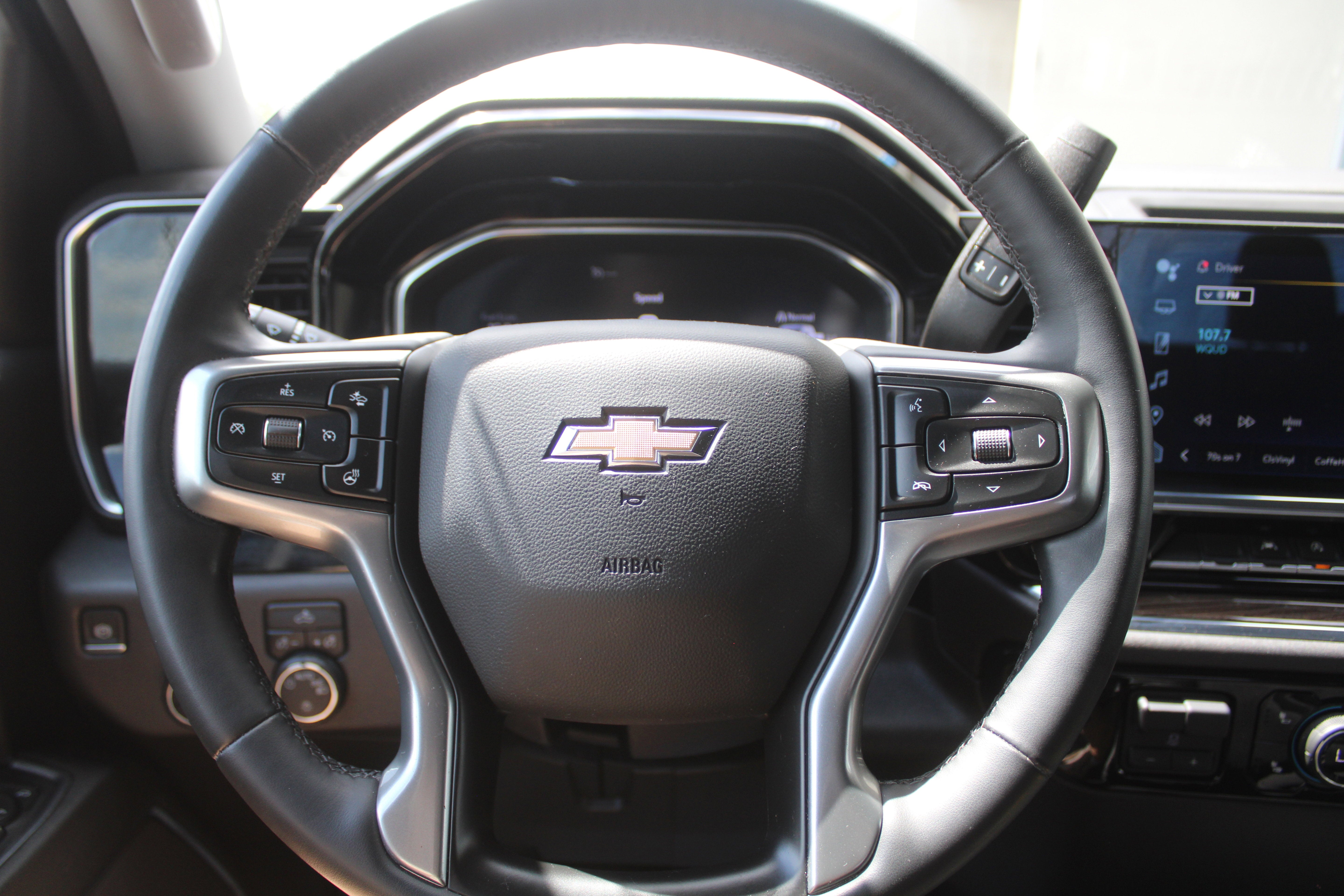 2024 Chevrolet Silverado 1500 LT