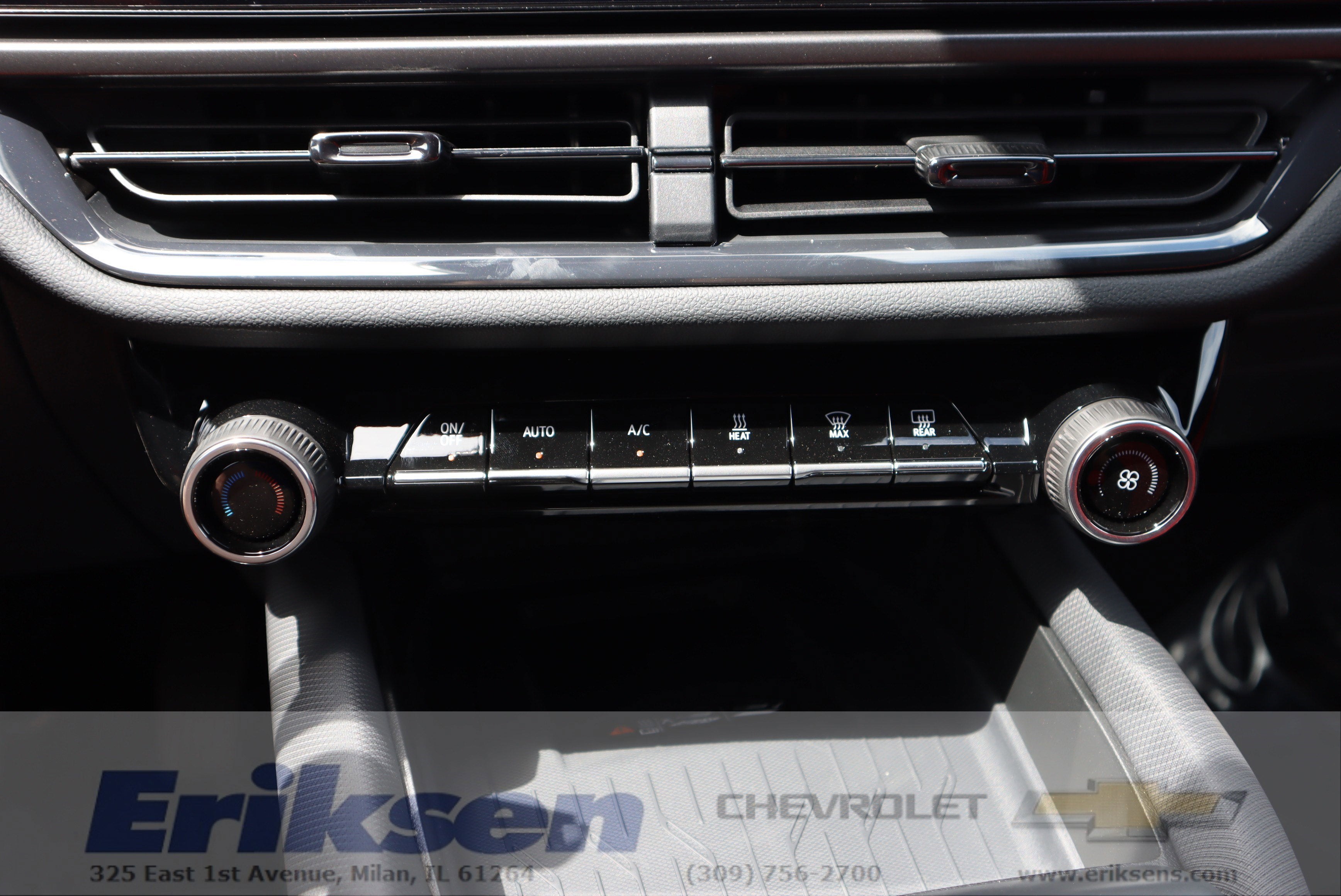 2025 Chevrolet Equinox EV RS