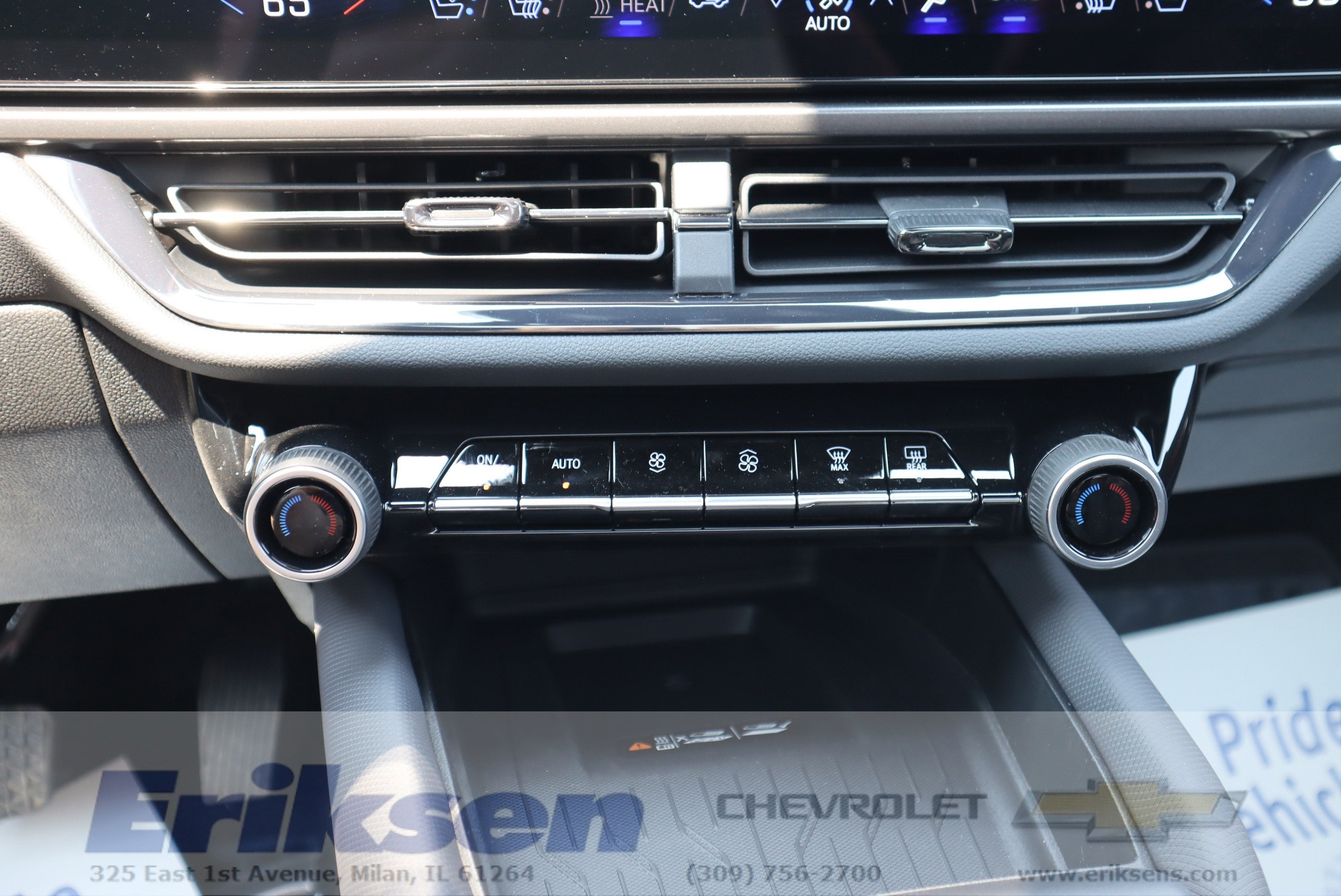 2025 Chevrolet Equinox EV RS