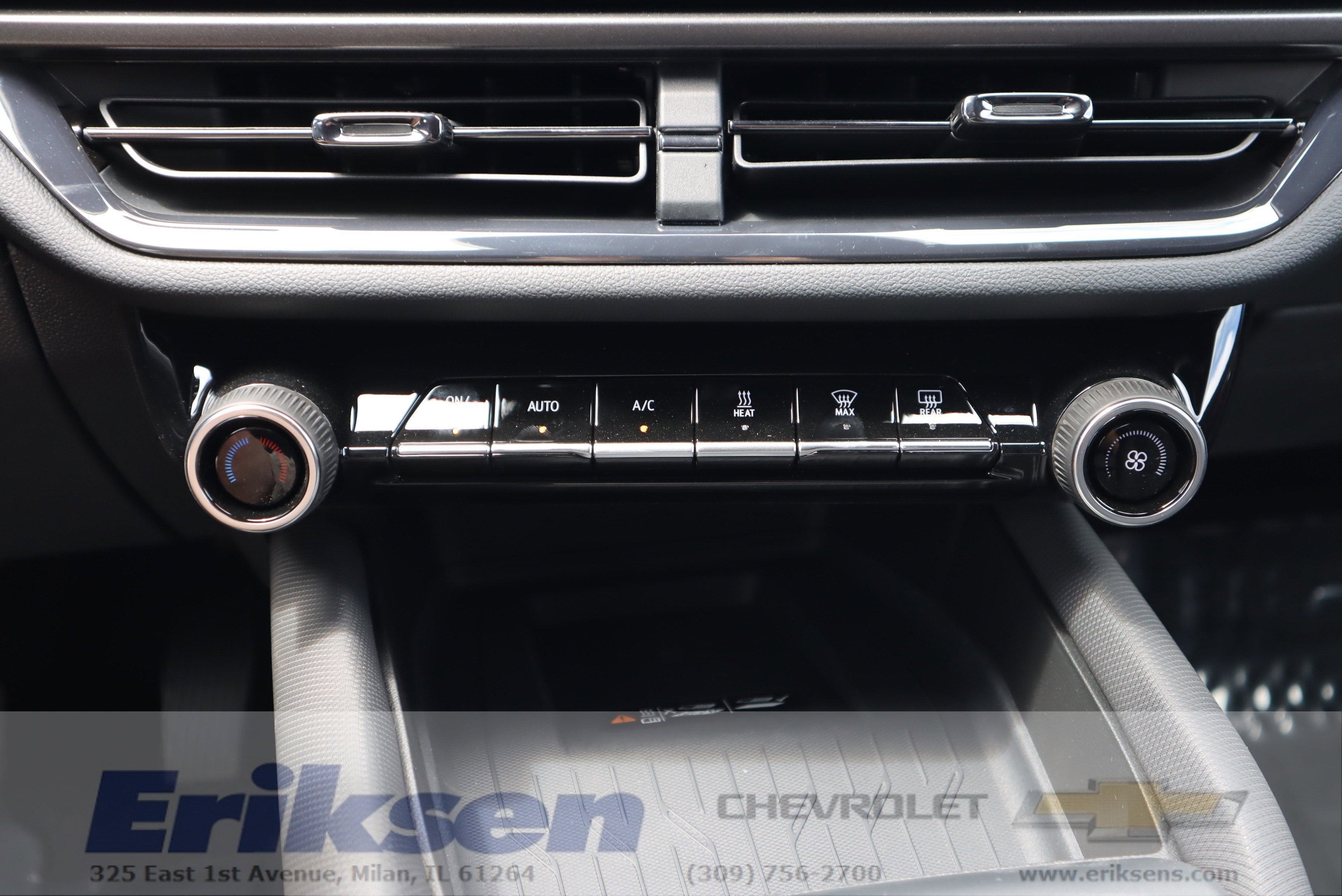 2025 Chevrolet Equinox EV RS