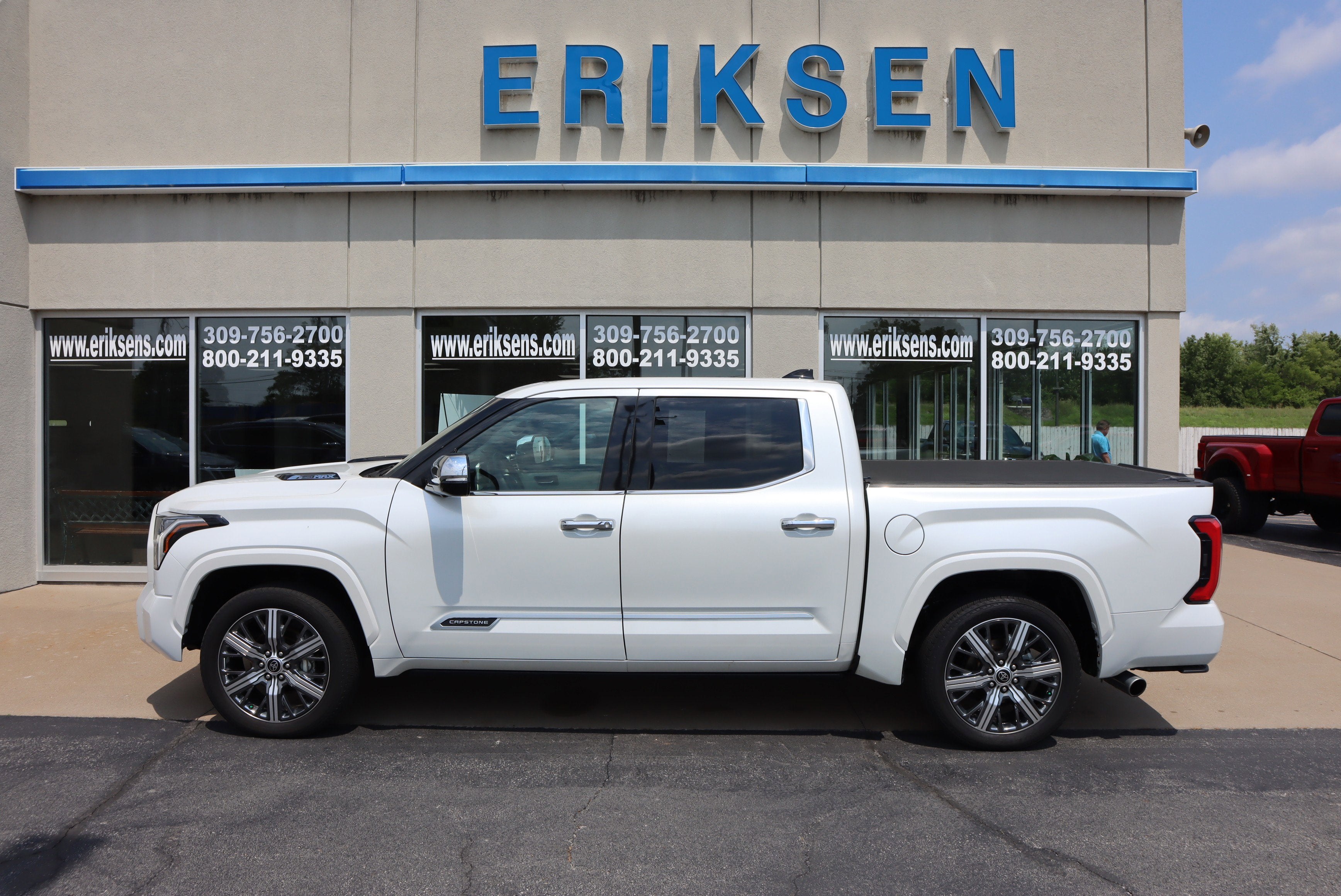 2022 Toyota Tundra Hybrid Capstone