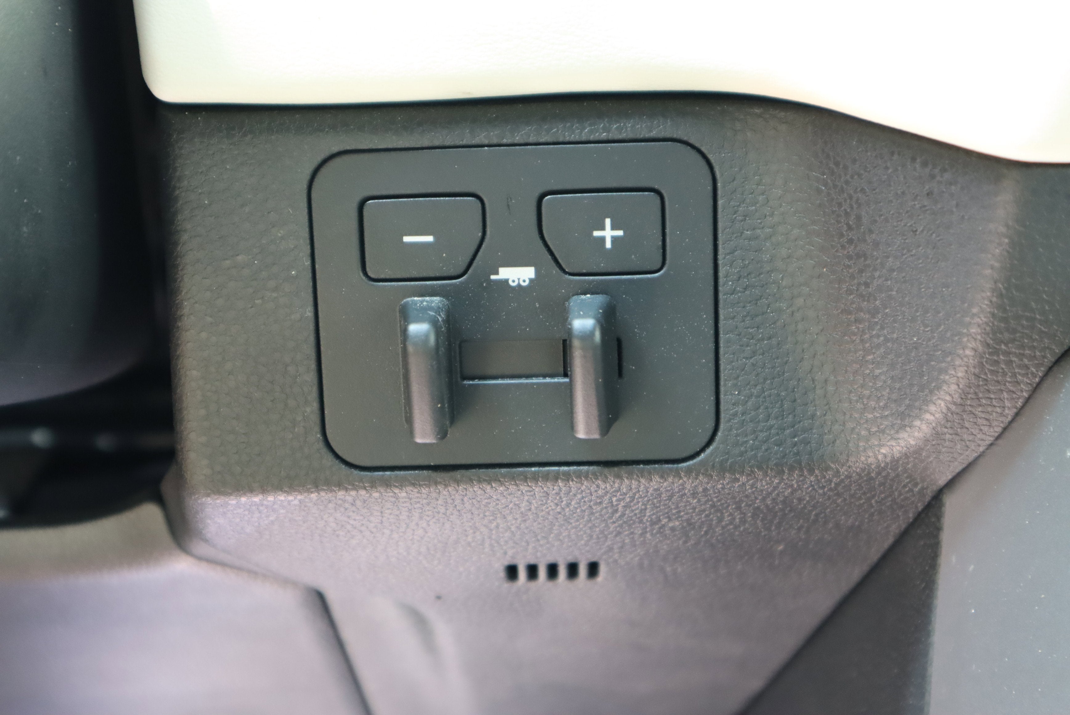 2022 Toyota Tundra Hybrid Capstone