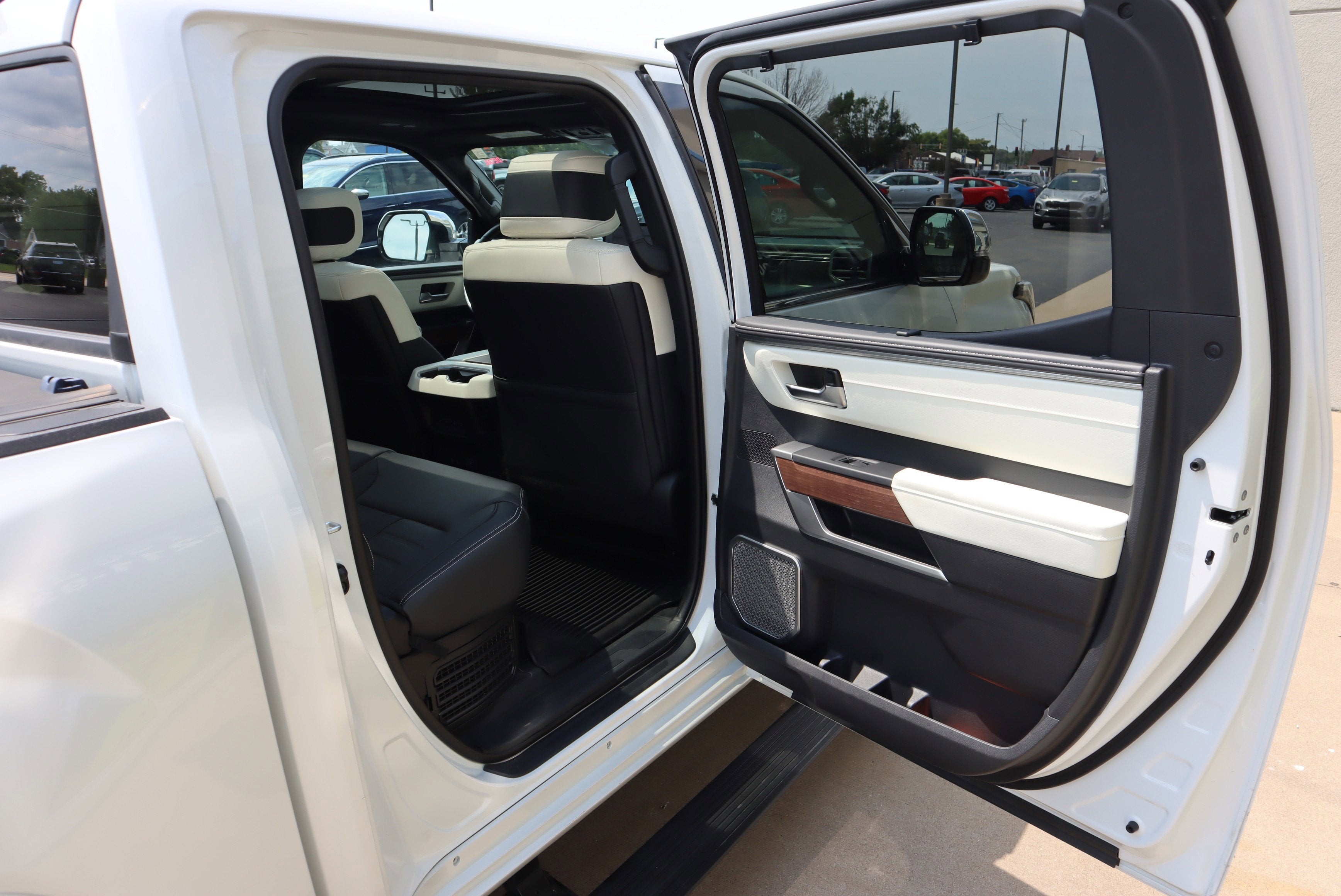 2022 Toyota Tundra Hybrid Capstone