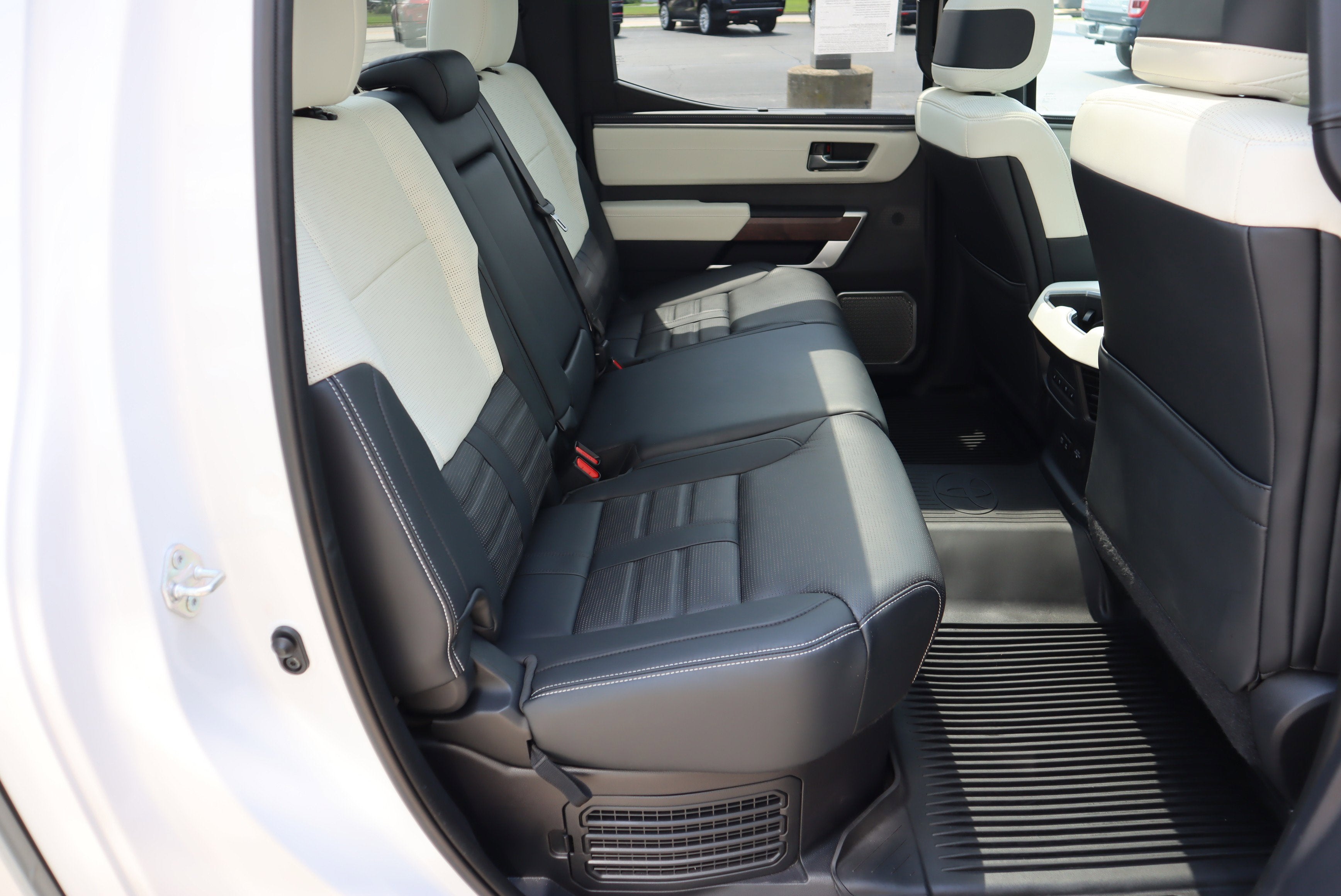 2022 Toyota Tundra Hybrid Capstone