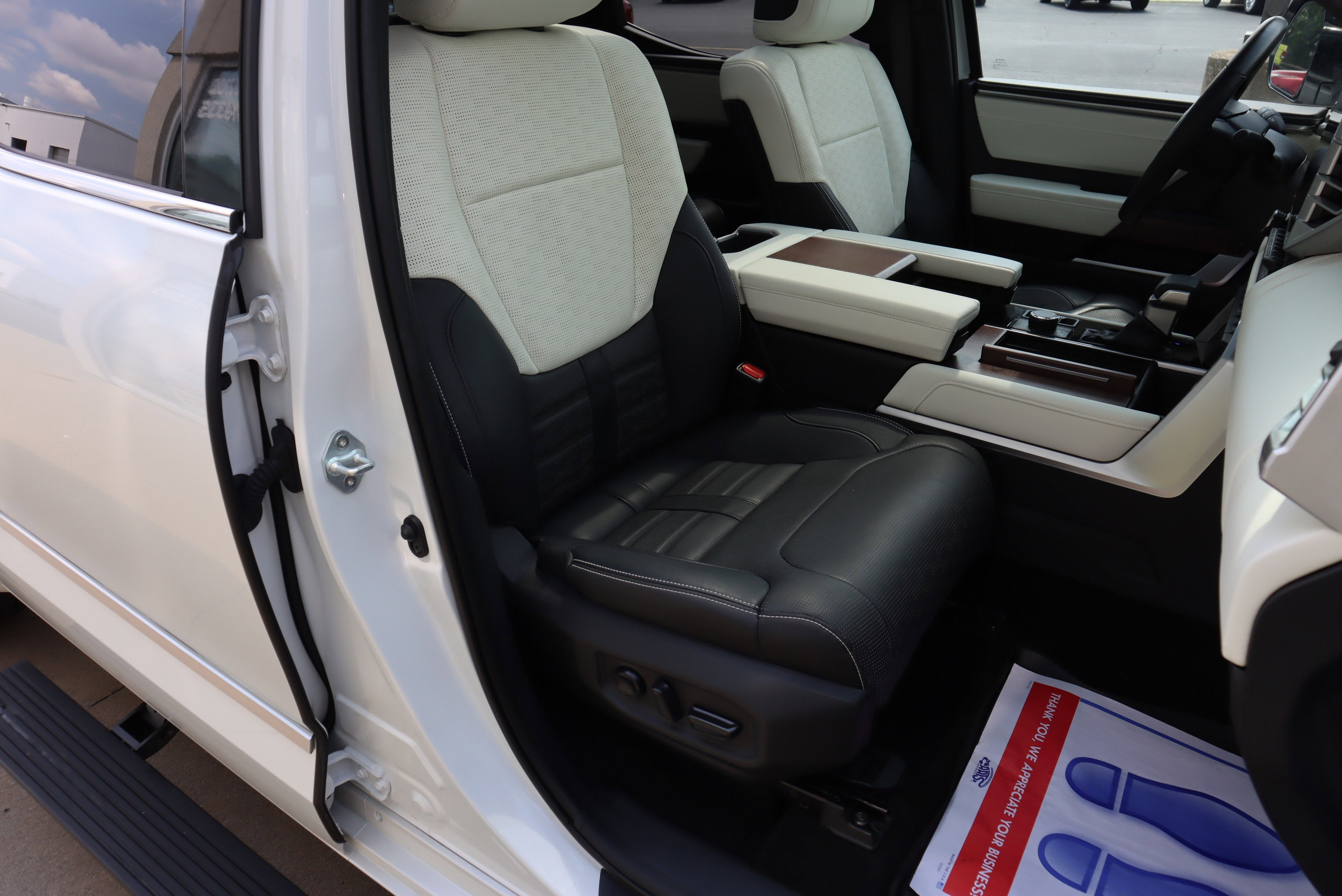 2022 Toyota Tundra Hybrid Capstone